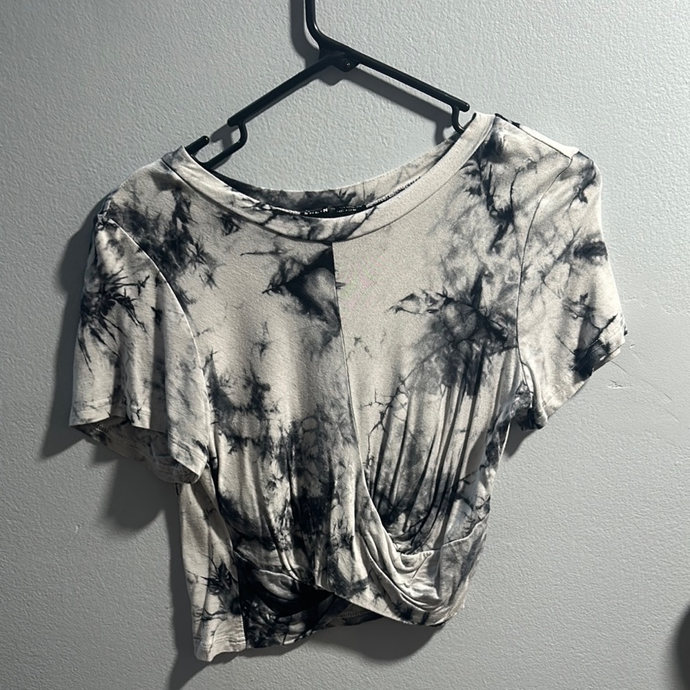 Black and White Tie-Dye Crop Top